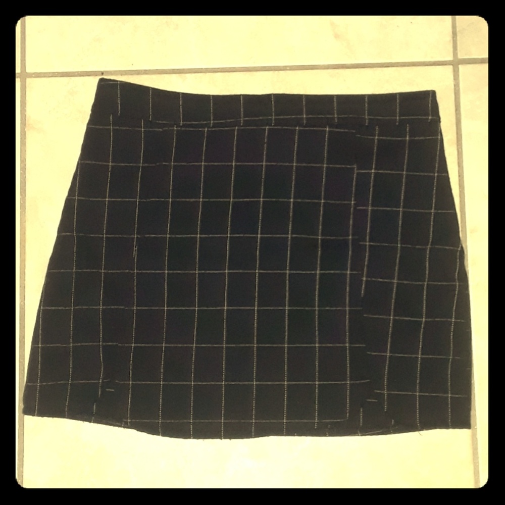 Brandy Melville plaid mini skirt